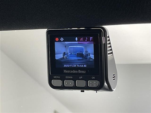 ＧＬＡクラス ＧＬＡ２００ｄ　４マチック　ＡＭＧライン　純正ナビ　フルセグＴＶ　全方位カメラ　禁煙車　レーダーセーフティＰＫＧ　衝突軽減　追従クルコン　ＢＳＭ　ナビゲーションＰＫＧ　ハーフレザー　シートヒーター　メモリシート　コーナーセンサー　ＬＥＤライト（5枚目）