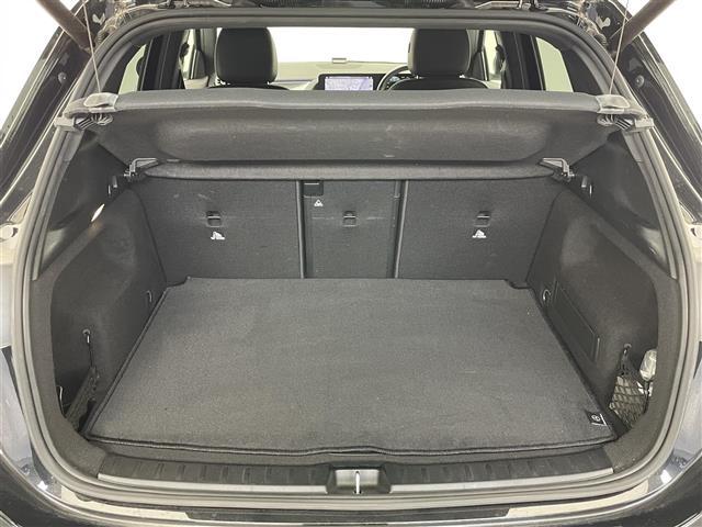 ＧＬＡクラス ＧＬＡ２００ｄ　４マチック　ＡＭＧライン　純正ナビ　フルセグＴＶ　全方位カメラ　禁煙車　レーダーセーフティＰＫＧ　衝突軽減　追従クルコン　ＢＳＭ　ナビゲーションＰＫＧ　ハーフレザー　シートヒーター　メモリシート　コーナーセンサー　ＬＥＤライト（21枚目）