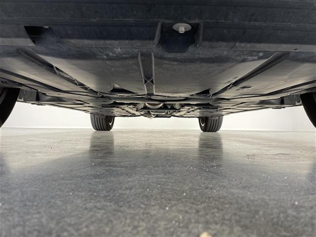 ＧＬＡクラス ＧＬＡ２００ｄ　４マチック　ＡＭＧライン　純正ナビ　フルセグＴＶ　全方位カメラ　禁煙車　レーダーセーフティＰＫＧ　衝突軽減　追従クルコン　ＢＳＭ　ナビゲーションＰＫＧ　ハーフレザー　シートヒーター　メモリシート　コーナーセンサー　ＬＥＤライト（24枚目）