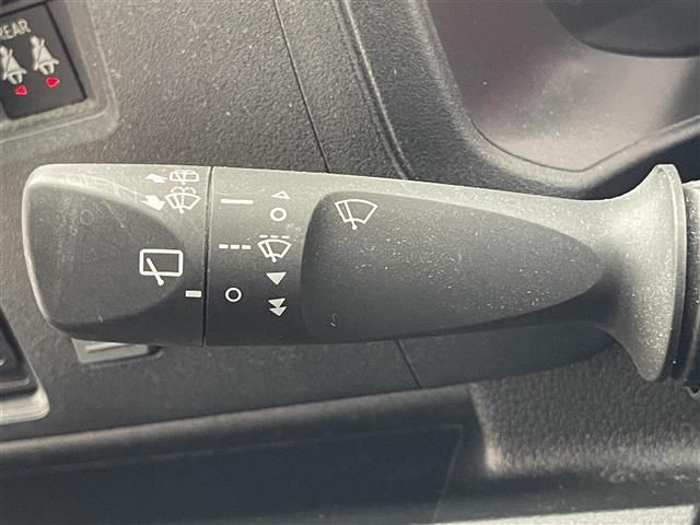 ハイゼットカーゴ Ｇ　ＳＡ　純正９型ＤＡ　バックカメラ　ＨＤＭＩ　禁煙　カープレイ対応　フルセグＴＶ　ＥＴＣ　スマアシＩＩＩ　衝突軽減　車線逸脱　コーナーセンサー　ＬＥＤオートライト　フォグランプ　オートハイビーム　両側スライド（14枚目）