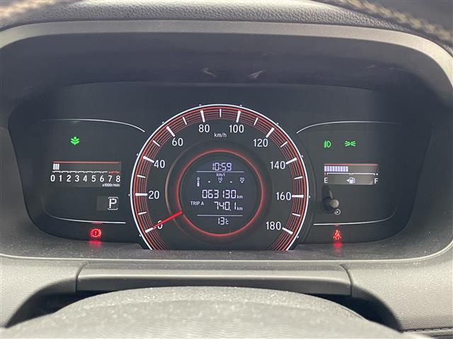 オデッセイ アブソルート　純正ナビ　ＨＤＭＩ　両側パワスラ　禁煙車　バックカメラ　ＥＴＣ　パドルシフト　ＤＶＤ　クルーズコントロール　黒ハーフレザー　ＬＥＤオートライト　フォグランプ　純正アルミ　ＵＳＢ端子　カーテンエアバック（11枚目）