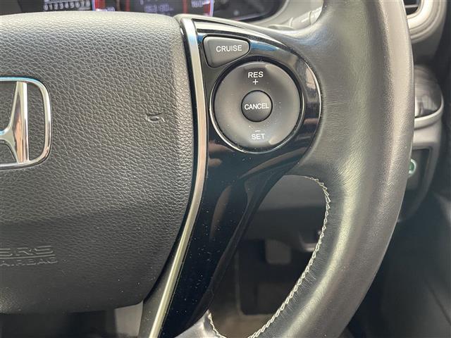 オデッセイ アブソルート　純正ナビ　ＨＤＭＩ　両側パワスラ　禁煙車　バックカメラ　ＥＴＣ　パドルシフト　ＤＶＤ　クルーズコントロール　黒ハーフレザー　ＬＥＤオートライト　フォグランプ　純正アルミ　ＵＳＢ端子　カーテンエアバック（15枚目）