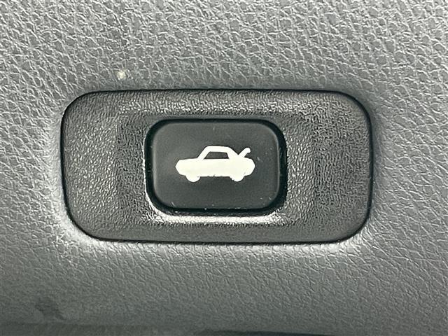 クラウンハイブリッド アスリートS 純正8型ナビ 禁煙車 シートヒーター パワーシート ETC ドラレコ クルコン バックカメラ フルセグ DVD 純正アルミ オートライト フォグランプ ステアリングヒーター USB端子 パワーシート(8枚目)