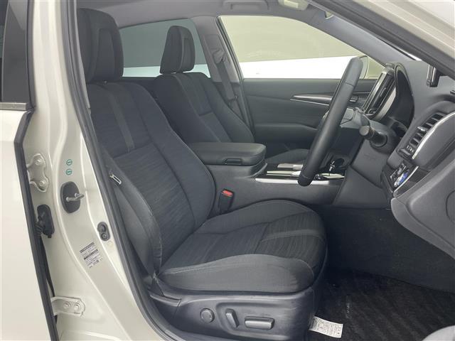 クラウンハイブリッド アスリートS 純正8型ナビ 禁煙車 シートヒーター パワーシート ETC ドラレコ クルコン バックカメラ フルセグ DVD 純正アルミ オートライト フォグランプ ステアリングヒーター USB端子 パワーシート(19枚目)