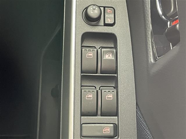 ルーミー カスタムG 純正9型ナビ 全方位カメラ 両側パワスラ 禁煙 フルセグ DVD スマアシ 追従クルコン ドラレコ ETC コーナーセンサー LEDオートライト フォグ オートハイビーム USB 衝突軽減 純正マット(33枚目)