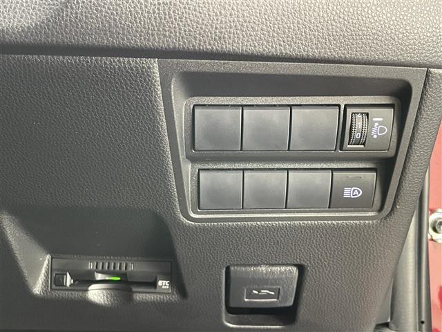 ヤリス ハイブリッドＺ　純正８型ＤＡナビＴＶ　バックカメラ　禁煙車　シートヒーター　モデリスタ１５インチＡＷ　前後ドラレコ　セーフティセンス　衝突軽減　追従クルコン　ＬＥＤオートライト　コーナーセンサー　メモリシート　ＥＴＣ（5枚目）