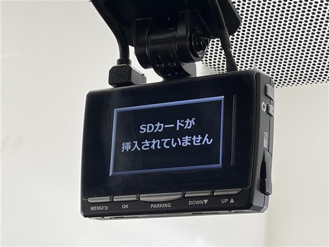 ヤリス ハイブリッドＺ　純正８型ＤＡナビＴＶ　バックカメラ　禁煙車　シートヒーター　モデリスタ１５インチＡＷ　前後ドラレコ　セーフティセンス　衝突軽減　追従クルコン　ＬＥＤオートライト　コーナーセンサー　メモリシート　ＥＴＣ（7枚目）