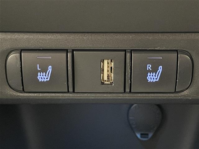 ヤリス ハイブリッドＺ　純正８型ＤＡナビＴＶ　バックカメラ　禁煙車　シートヒーター　モデリスタ１５インチＡＷ　前後ドラレコ　セーフティセンス　衝突軽減　追従クルコン　ＬＥＤオートライト　コーナーセンサー　メモリシート　ＥＴＣ（8枚目）