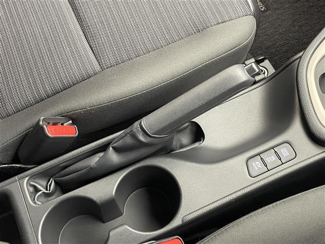 ヤリス ハイブリッドＺ　純正８型ＤＡナビＴＶ　バックカメラ　禁煙車　シートヒーター　モデリスタ１５インチＡＷ　前後ドラレコ　セーフティセンス　衝突軽減　追従クルコン　ＬＥＤオートライト　コーナーセンサー　メモリシート　ＥＴＣ（32枚目）