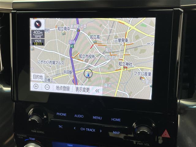 アルファード ２．５Ｓ　タイプゴールド　純正９型ＤＡナビＴＶ　純正１２．１型後席モニター　三眼ＬＥＤ　ＤＶＤ　ＥＴＣ　前後ドラレコ　電動リアゲート　両側パワスラ　セーフティセンス　衝突軽減　追従クルコン　ＡＣ１００Ｖ　バックカメラ　禁煙車（3枚目）