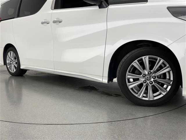 アルファード ２．５Ｓ　タイプゴールド　純正９型ＤＡナビＴＶ　純正１２．１型後席モニター　三眼ＬＥＤ　ＤＶＤ　ＥＴＣ　前後ドラレコ　電動リアゲート　両側パワスラ　セーフティセンス　衝突軽減　追従クルコン　ＡＣ１００Ｖ　バックカメラ　禁煙車（36枚目）