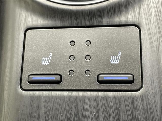 カムリ Ｇレザーパッケージ　純正９型ＤＡナビ　黒革　シートヒーター　禁煙車　ＤＶＤデッキ　ＢＳＭ　ＨＵＤ　バックカメラ　追従クルコン　前後ドラレコ　ＥＴＣ　セーフティセンス　衝突軽減　パワーシート　ＬＥＤライト　コーナーセンサー（5枚目）