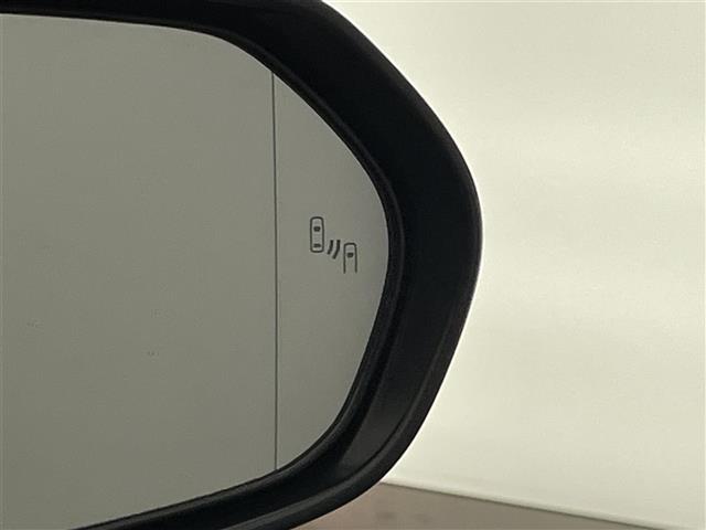 カムリ Ｇレザーパッケージ　純正９型ＤＡナビ　黒革　シートヒーター　禁煙車　ＤＶＤデッキ　ＢＳＭ　ＨＵＤ　バックカメラ　追従クルコン　前後ドラレコ　ＥＴＣ　セーフティセンス　衝突軽減　パワーシート　ＬＥＤライト　コーナーセンサー（8枚目）