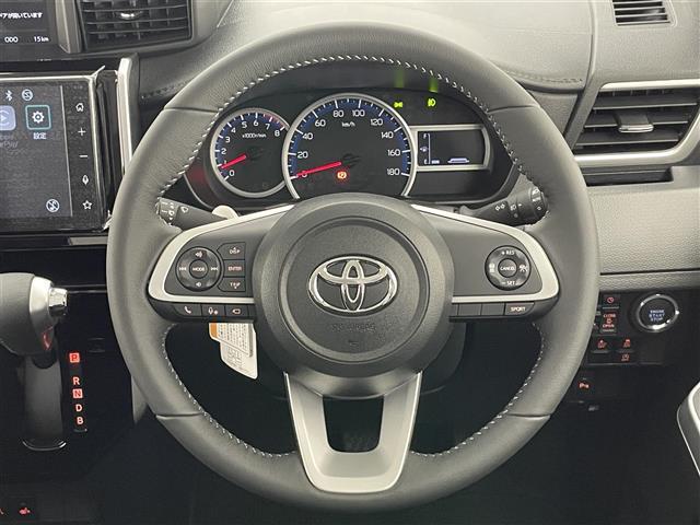 ルーミー カスタムＧ－Ｔ　登録済未使用車　純正９型ＤＡ　フルセグＴＶ　ＨＤＭＩ　カープレイ　シートヒーター　全方位カメラ　両側パワスラ　リアロールシェード　スマアシ　衝突軽減　追従クルコン　ＬＥＤオートライト　コーナーセンサー（11枚目）