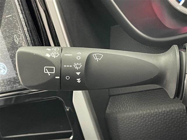 ルーミー カスタムＧ－Ｔ　登録済未使用車　純正９型ＤＡ　フルセグＴＶ　ＨＤＭＩ　カープレイ　シートヒーター　全方位カメラ　両側パワスラ　リアロールシェード　スマアシ　衝突軽減　追従クルコン　ＬＥＤオートライト　コーナーセンサー（29枚目）