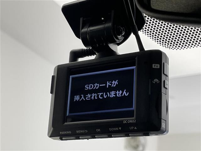 ヤリスクロス ハイブリッドＺ　純正８型ＤＡナビ　全方位カメラ　禁煙　シートヒーター　ハーフレザー　ＢＳＭ　ＥＴＣ　前後ドラレコ　電動パーキング　セーフティセンス　衝突軽減　追従クルコン　ＬＥＤオートライト　コーナーセンサー　ＵＳＢ（6枚目）