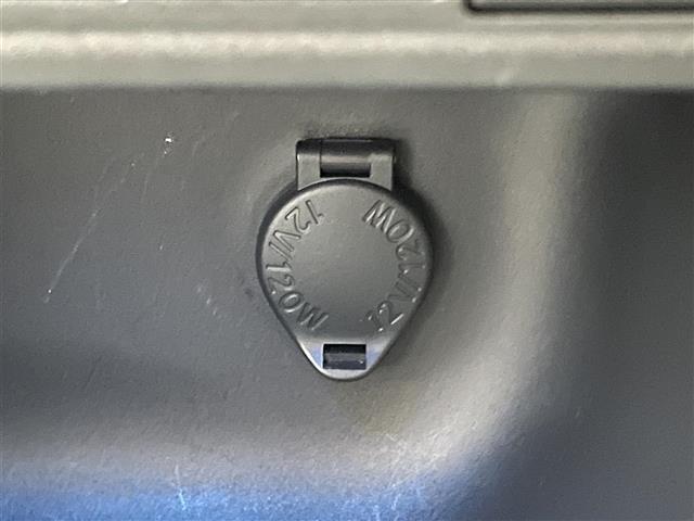 ヤリスクロス ハイブリッドＺ　純正８型ＤＡナビ　全方位カメラ　禁煙　シートヒーター　ハーフレザー　ＢＳＭ　ＥＴＣ　前後ドラレコ　電動パーキング　セーフティセンス　衝突軽減　追従クルコン　ＬＥＤオートライト　コーナーセンサー　ＵＳＢ（32枚目）