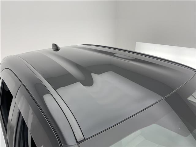 ヤリスクロス ハイブリッドＺ　純正８型ＤＡナビ　全方位カメラ　禁煙　シートヒーター　ハーフレザー　ＢＳＭ　ＥＴＣ　前後ドラレコ　電動パーキング　セーフティセンス　衝突軽減　追従クルコン　ＬＥＤオートライト　コーナーセンサー　ＵＳＢ（34枚目）