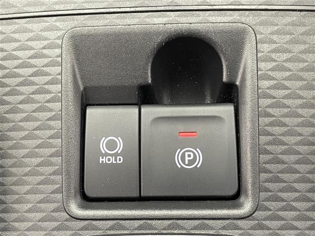 ライズ Ｚ　純正９型ナビ　全方位カメラ　シートヒーター　ＨＤＭＩ　前後ドラレコ　ＥＴＣ　スマアシ　衝突軽減　追従クルコン　コーナーセンサー　電動パーキング　ＬＥＤオートライト　フルセグＴＶ　ＵＳＢ　フォグ　禁煙車（9枚目）