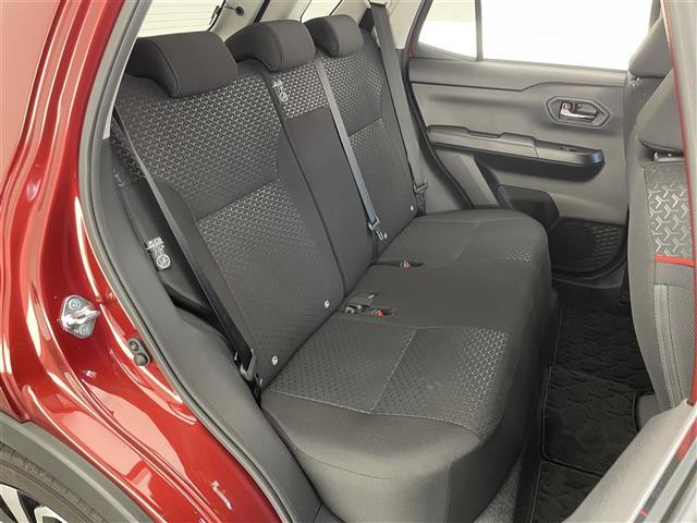 ライズ Ｚ　純正９型ナビ　全方位カメラ　シートヒーター　ＨＤＭＩ　前後ドラレコ　ＥＴＣ　スマアシ　衝突軽減　追従クルコン　コーナーセンサー　電動パーキング　ＬＥＤオートライト　フルセグＴＶ　ＵＳＢ　フォグ　禁煙車（20枚目）