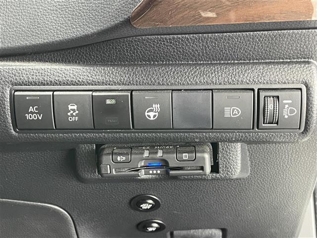 カローラツーリング ハイブリッド ダブルバイビー 純正9型DAナビフルセグTV シートヒーター DVDデッキ 革調シートカバー モデリスタガーニッシュ 電動パーキング HUD 前後ドラレコ セーフティセンス 衝突軽減 追従クルコン LEDライト 禁煙(7枚目)