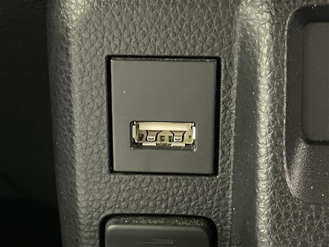 カローラツーリング ハイブリッド ダブルバイビー 純正9型DAナビフルセグTV シートヒーター DVDデッキ 革調シートカバー モデリスタガーニッシュ 電動パーキング HUD 前後ドラレコ セーフティセンス 衝突軽減 追従クルコン LEDライト 禁煙(15枚目)