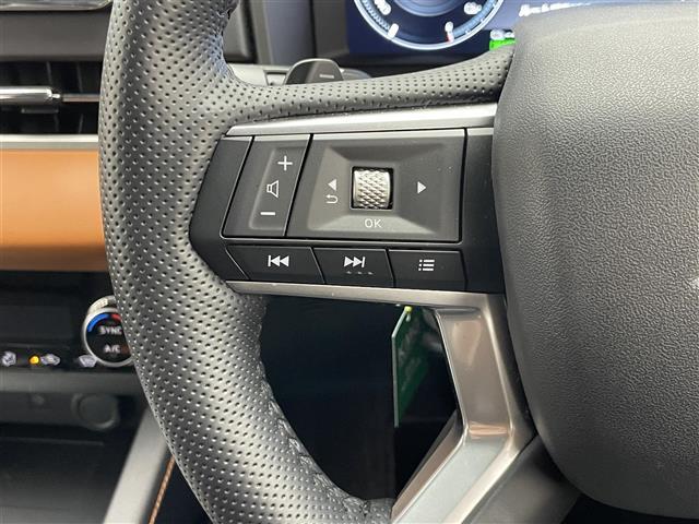 アウトランダーPHEV P 純正9型ナビ 全方位カメラ BOSE パノラマサンルーフ ラリアートスタイルエアロ マイパイロット フルセグ カープレイ 革シート シートヒーター 電動リアゲート ワイヤレス充電 前後ドラレコ 禁煙車(28枚目)