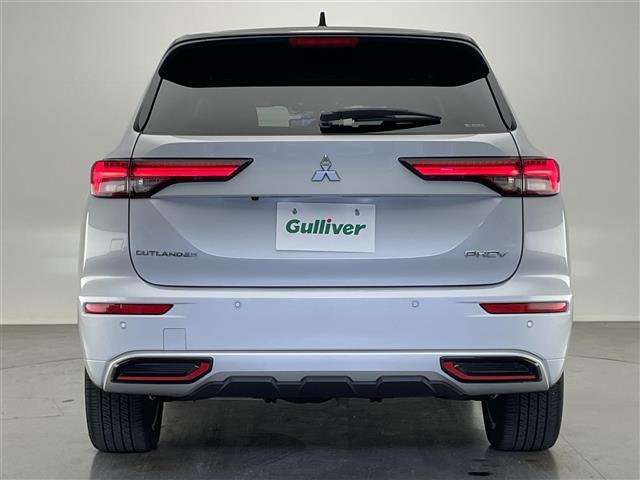 アウトランダーPHEV P 純正9型ナビ 全方位カメラ BOSE パノラマサンルーフ ラリアートスタイルエアロ マイパイロット フルセグ カープレイ 革シート シートヒーター 電動リアゲート ワイヤレス充電 前後ドラレコ 禁煙車(38枚目)