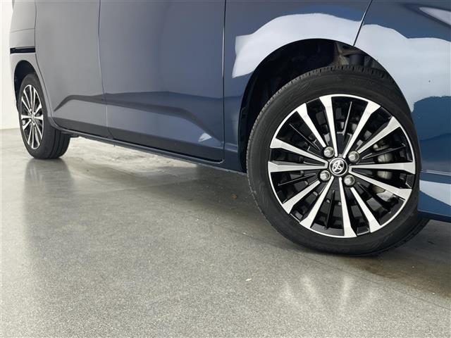 ルーミー カスタムＧ－Ｔ　純正９型ナビ　全方位カメラ　シートヒーター　両側パワスラ　前後ドラレコ　ＥＴＣ　スマアシ　衝突軽減　追従クルコン　ＬＥＤオートライト　コーナーセンサー　電動パーキング　ロールシェード　純正マット　禁煙（32枚目）