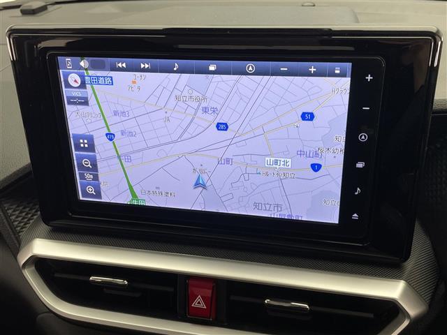 ライズ Ｚ　純正９型ナビ　全方位カメラ　シートヒーター　ＥＴＣ２．０　前後ドラレコ　ＨＤＭＩ　ＢＳＭ　スマアシ　衝突軽減　追従クルコン　ＬＥＤオートライト　コーナーセンサー　電動パーキング　純正フロアマット　禁煙（3枚目）