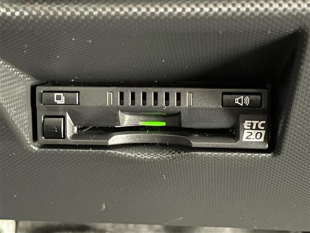 ライズ Ｚ　純正９型ナビ　全方位カメラ　シートヒーター　ＥＴＣ２．０　前後ドラレコ　ＨＤＭＩ　ＢＳＭ　スマアシ　衝突軽減　追従クルコン　ＬＥＤオートライト　コーナーセンサー　電動パーキング　純正フロアマット　禁煙（6枚目）