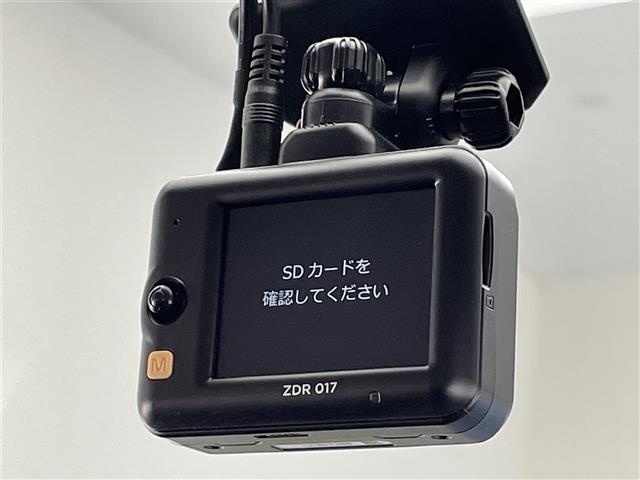 ライズ Ｚ　純正９型ナビ　全方位カメラ　シートヒーター　ＥＴＣ２．０　前後ドラレコ　ＨＤＭＩ　ＢＳＭ　スマアシ　衝突軽減　追従クルコン　ＬＥＤオートライト　コーナーセンサー　電動パーキング　純正フロアマット　禁煙（7枚目）