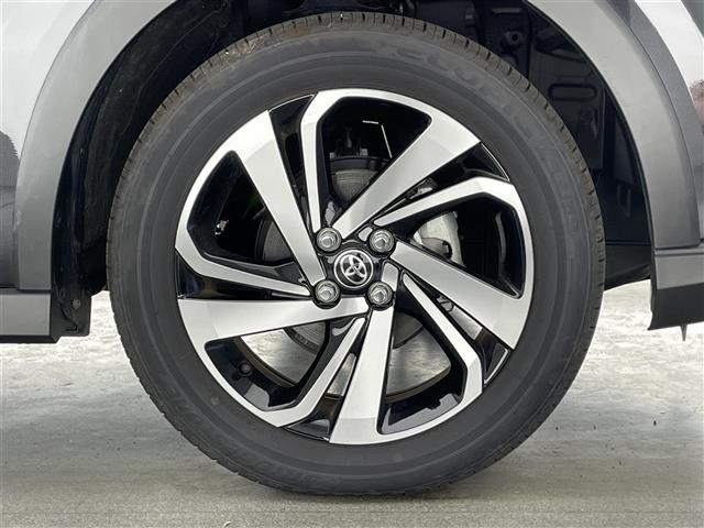 ライズ Ｚ　純正９型ナビ　全方位カメラ　シートヒーター　ＥＴＣ２．０　前後ドラレコ　ＨＤＭＩ　ＢＳＭ　スマアシ　衝突軽減　追従クルコン　ＬＥＤオートライト　コーナーセンサー　電動パーキング　純正フロアマット　禁煙（25枚目）