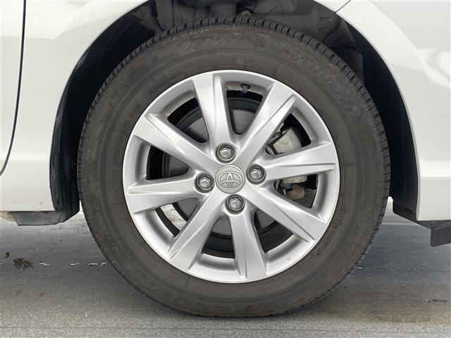 アクア Ｇ　純正ナビ　バックカメラ　ＬＥＤライト　禁煙車　フルセグＴＶ　Ｂｌｕｅｔｏｏｔｈ　ＤＶＤ　プッシュスタート　セーフティセンス　衝突軽減装置　クルコン　ＥＴＣ　オートライト　オートハイビーム　スペアタイヤ（8枚目）