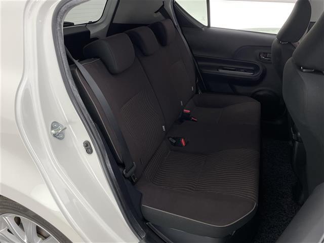 アクア Ｇ　純正ナビ　バックカメラ　ＬＥＤライト　禁煙車　フルセグＴＶ　Ｂｌｕｅｔｏｏｔｈ　ＤＶＤ　プッシュスタート　セーフティセンス　衝突軽減装置　クルコン　ＥＴＣ　オートライト　オートハイビーム　スペアタイヤ（20枚目）