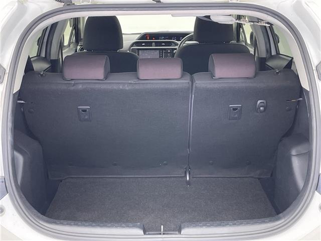 アクア Ｇ　純正ナビ　バックカメラ　ＬＥＤライト　禁煙車　フルセグＴＶ　Ｂｌｕｅｔｏｏｔｈ　ＤＶＤ　プッシュスタート　セーフティセンス　衝突軽減装置　クルコン　ＥＴＣ　オートライト　オートハイビーム　スペアタイヤ（21枚目）