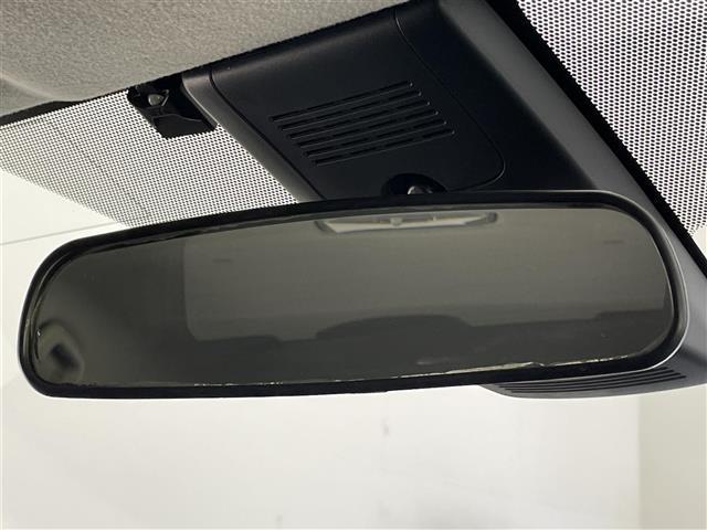 アクア Ｇ　純正ナビ　バックカメラ　ＬＥＤライト　禁煙車　フルセグＴＶ　Ｂｌｕｅｔｏｏｔｈ　ＤＶＤ　プッシュスタート　セーフティセンス　衝突軽減装置　クルコン　ＥＴＣ　オートライト　オートハイビーム　スペアタイヤ（32枚目）