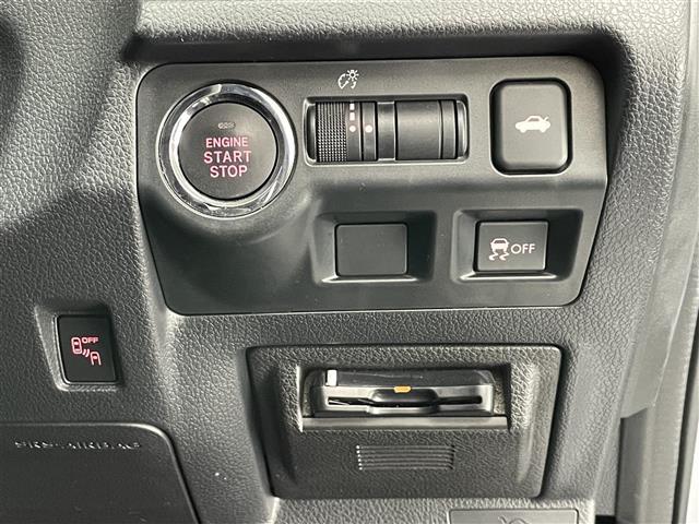 ＷＲＸ Ｓ４ ２．０ＧＴ－Ｓアイサイト　社外８型ナビ　バックカメラ　シートヒーター　ＢＳＭ　ハーフレザー　パワーシート　衝突軽減　追従クルコン　パドルシフト　ＥＴＣ　ＬＥＤオートライト　純正フロアマット　フルセグＴＶ　ＢＴ　ＤＶＤ　禁煙車（6枚目）