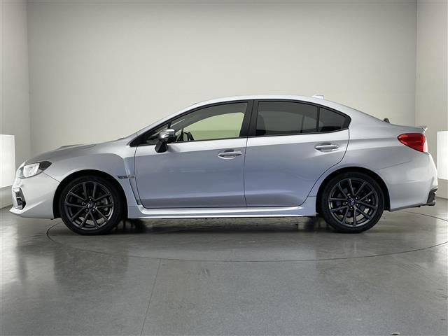 ＷＲＸ Ｓ４ ２．０ＧＴ－Ｓアイサイト　社外８型ナビ　バックカメラ　シートヒーター　ＢＳＭ　ハーフレザー　パワーシート　衝突軽減　追従クルコン　パドルシフト　ＥＴＣ　ＬＥＤオートライト　純正フロアマット　フルセグＴＶ　ＢＴ　ＤＶＤ　禁煙車（17枚目）