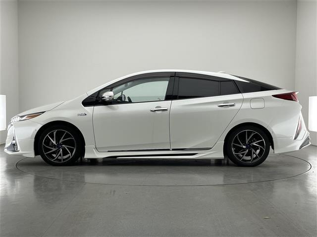 プリウスＰＨＶ Ａ　純正１１．６型ナビ　モデリスタエアロ　シートヒーター　パーキングアシスト　ＢＳＭ　ＥＴＣ２．０　純正ドラレコ　ＡＣ１００Ｖ　セーフティセンス　衝突軽減　追従クルコン　ＬＥＤライト　コーナーセンサ　禁煙（17枚目）