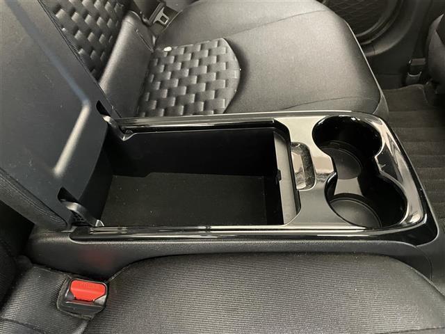 プリウスＰＨＶ Ａ　純正１１．６型ナビ　モデリスタエアロ　シートヒーター　パーキングアシスト　ＢＳＭ　ＥＴＣ２．０　純正ドラレコ　ＡＣ１００Ｖ　セーフティセンス　衝突軽減　追従クルコン　ＬＥＤライト　コーナーセンサ　禁煙（36枚目）