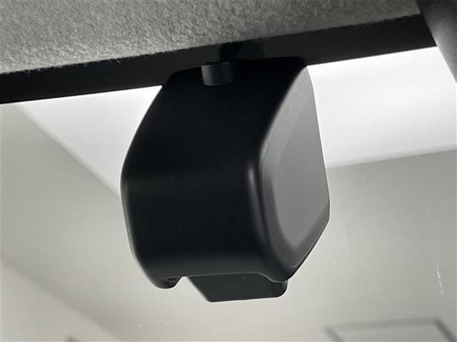 ムーヴキャンバス Ｇメイクアップリミテッド　ＳＡＩＩＩ　純正ナビ　全方位カメラ　ナビ連動ドラレコ　両側パワスラ　革調シートカバー　スマアシＩＩＩ　衝突軽減　車線逸脱　ＥＴＣ　ＬＥＤオートライト　オートハイビーム　フォグ　純正フロアマット　ドアバイザー　禁煙（6枚目）