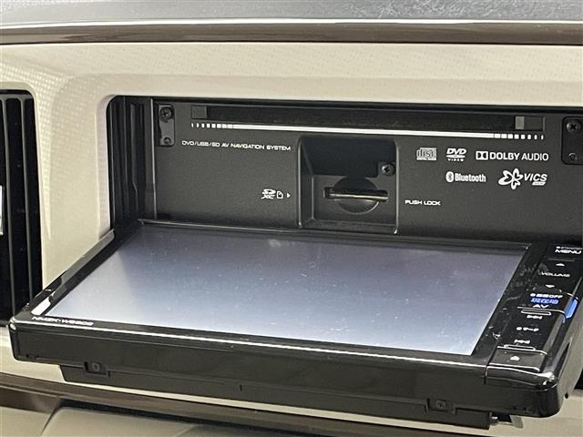 ムーヴキャンバス Ｇメイクアップリミテッド　ＳＡＩＩＩ　純正ナビ　全方位カメラ　ナビ連動ドラレコ　両側パワスラ　革調シートカバー　スマアシＩＩＩ　衝突軽減　車線逸脱　ＥＴＣ　ＬＥＤオートライト　オートハイビーム　フォグ　純正フロアマット　ドアバイザー　禁煙（9枚目）