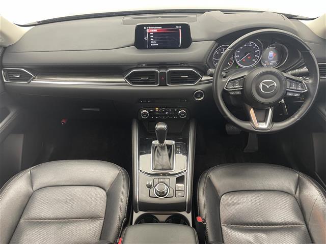 ＣＸ－５ ＸＤ　Ｌパッケージ　純正ナビ　フルセグ　バックカメラ　シートヒーター　黒革　ハンドルヒーター　電動リアゲート　ＢＳＭ　ＨＵＤ　ドラレコ　衝突軽減　追従クルコン　ＬＥＤオートライト　コーナーセンサー　電動パーキング　禁煙車（2枚目）