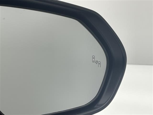 ヤリスクロス ハイブリッドＺ　アドベンチャー　純正８型ＤＡナビ　全方位カメラ　禁煙車　ＨＵＤ　ＢＳＭ　追従クルコン　フルセグＴＶ　セーフティセンス　衝突軽減　シートヒーター　ステアリングヒーター　コーナーセンサー　ドラレコ　ＥＴＣ　ＬＥＤライト（6枚目）