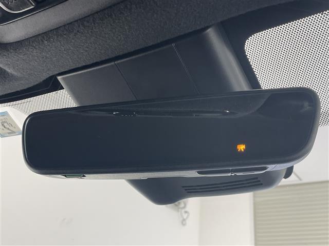 ヤリスクロス ハイブリッドＺ　アドベンチャー　純正８型ＤＡナビ　全方位カメラ　禁煙車　ＨＵＤ　ＢＳＭ　追従クルコン　フルセグＴＶ　セーフティセンス　衝突軽減　シートヒーター　ステアリングヒーター　コーナーセンサー　ドラレコ　ＥＴＣ　ＬＥＤライト（9枚目）