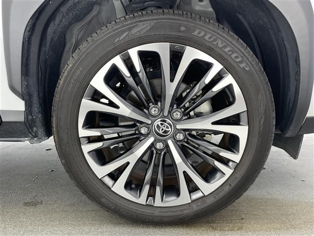 ヤリスクロス ハイブリッドＺ　アドベンチャー　純正８型ＤＡナビ　全方位カメラ　禁煙車　ＨＵＤ　ＢＳＭ　追従クルコン　フルセグＴＶ　セーフティセンス　衝突軽減　シートヒーター　ステアリングヒーター　コーナーセンサー　ドラレコ　ＥＴＣ　ＬＥＤライト（25枚目）