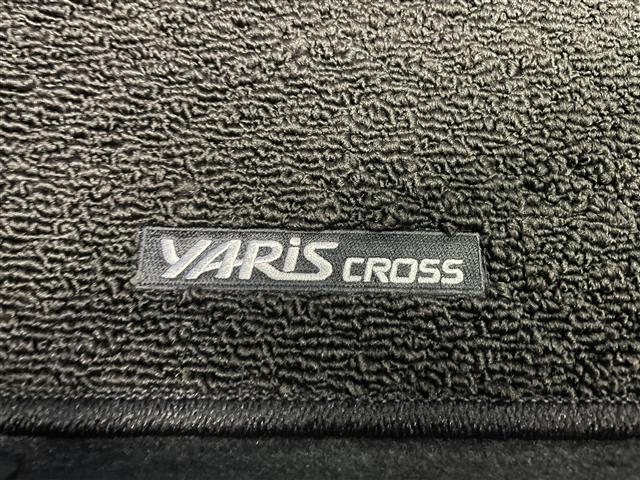 ヤリスクロス ハイブリッドＺ　アドベンチャー　純正８型ＤＡナビ　全方位カメラ　禁煙車　ＨＵＤ　ＢＳＭ　追従クルコン　フルセグＴＶ　セーフティセンス　衝突軽減　シートヒーター　ステアリングヒーター　コーナーセンサー　ドラレコ　ＥＴＣ　ＬＥＤライト（26枚目）