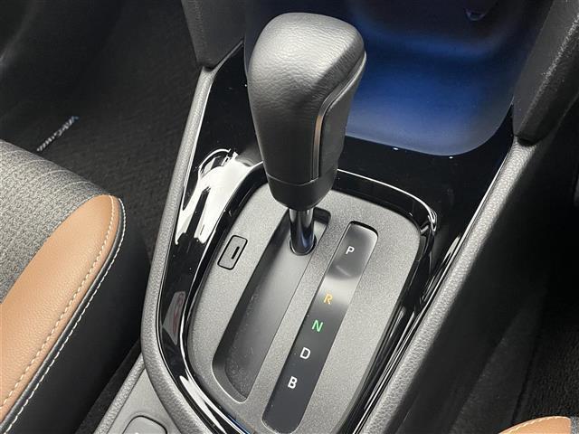 ヤリスクロス ハイブリッドＺ　アドベンチャー　純正８型ＤＡナビ　全方位カメラ　禁煙車　ＨＵＤ　ＢＳＭ　追従クルコン　フルセグＴＶ　セーフティセンス　衝突軽減　シートヒーター　ステアリングヒーター　コーナーセンサー　ドラレコ　ＥＴＣ　ＬＥＤライト（30枚目）