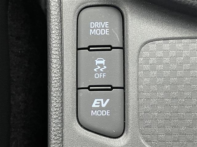 ヤリスクロス ハイブリッドＺ　アドベンチャー　純正８型ＤＡナビ　全方位カメラ　禁煙車　ＨＵＤ　ＢＳＭ　追従クルコン　フルセグＴＶ　セーフティセンス　衝突軽減　シートヒーター　ステアリングヒーター　コーナーセンサー　ドラレコ　ＥＴＣ　ＬＥＤライト（32枚目）